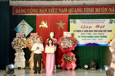 Ngành Giáo dục và Đào tạo huyện Gặp mặt kỷ niệm 41 năm Ngày Nhà giáo Việt Nam (20/11/1982-20/11/2023)