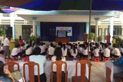 Trường THCS Nguyễn Du tổ chức buổi Giao lưu “Tuyên truyền, giáo dục phòng tránh tai nạn bom mìn”