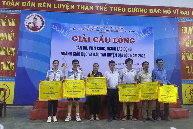 Huyện ủy, HĐND-UBND-UBMTTQVN huyện Đại Lộc tổ chức chuỗi các hoạt động chào mừng kỷ niệm 40 năm ngày Nhà giáo Việt Nam (20/11/1982-20/11/2022)